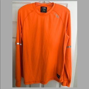 American Eagle Dry Fit long sleeve tee size Medium